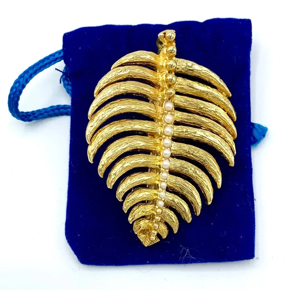 Lot of 3 Non Precious Metal Rose Leave Pins / Brooches / Vintage / Jewelry Set - Picture 7 of 11